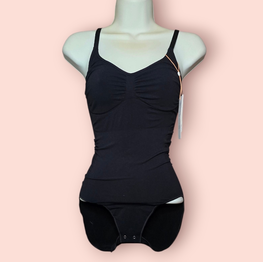 NWT Quince Black Sculpting Bodysuit